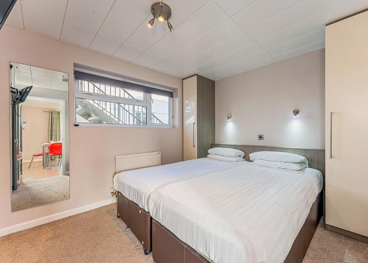 Hotel Golden Coast Holiday Park Woolacombe Zimmer foto